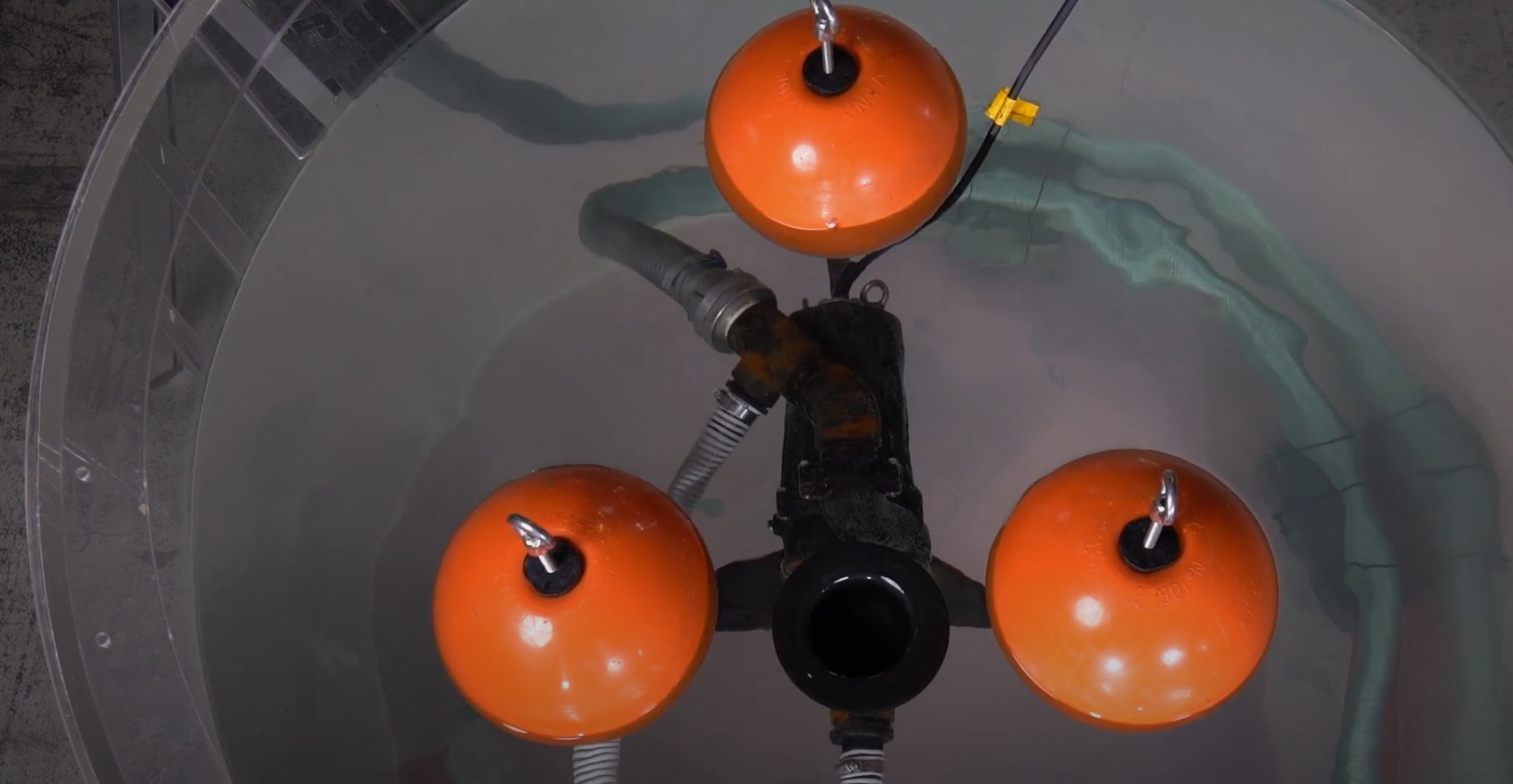 Опыт применения плавающего скиммера для очистки дренажных вод