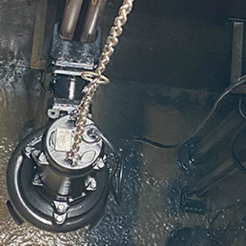 Канализационный насос с режущим механизмом