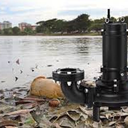 Канализационный насос с режущим механизмом